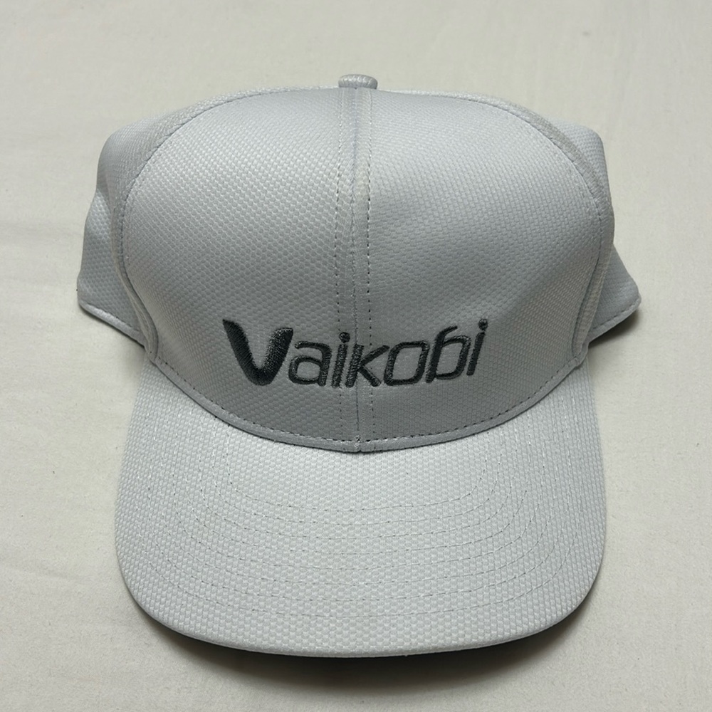 White Vaikobi Snapback